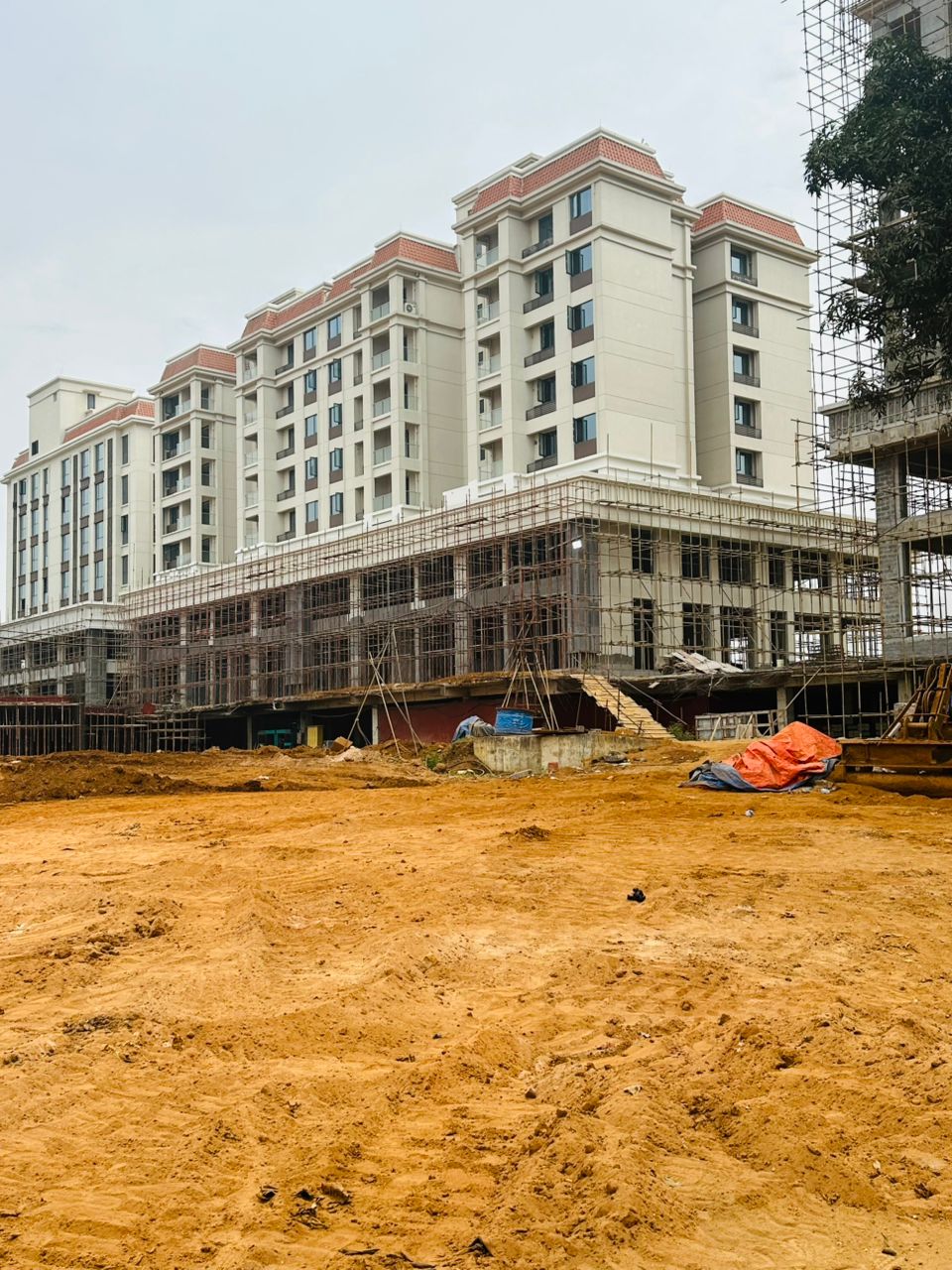 Appartements, Bureaux & Magasins à vendre – Kipé, Conakry